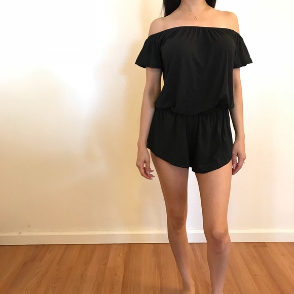 •LAST 1• Black Off The Shoulder Romper - Picture 5 of 8